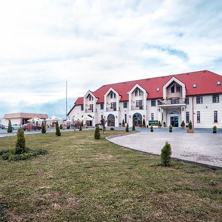 The Frontier Hotel Siret Extérieur photo